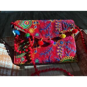 Hand Embroidered Drop shoulder Clutch-Bag from India